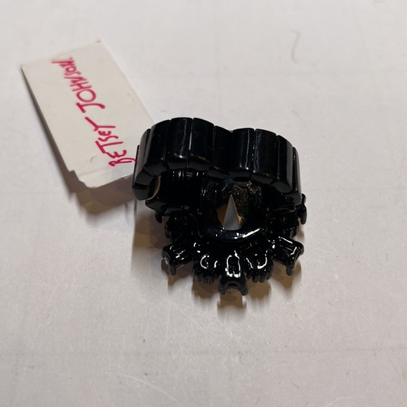 Betsey Johnson stretchy black and clear rhinestone cocktail ring o/s - Picture 2 of 3